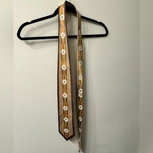 Men’s 100% silk patterned tie